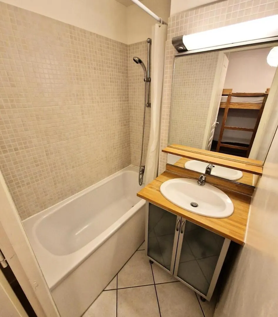 Chalet Club - 2 Pieces Pour 4 Personnes 56 Modane Apartment